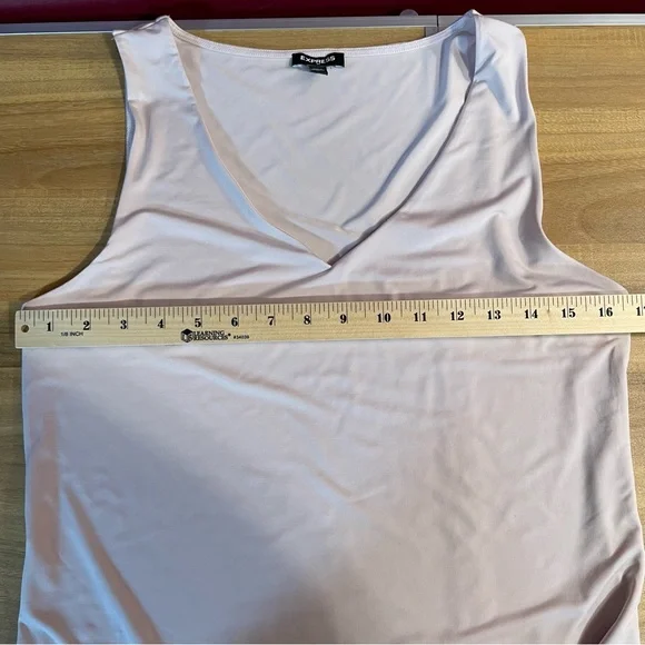 Express Ivory/pink V-Neck Bodysuit - Picture 3 of 6